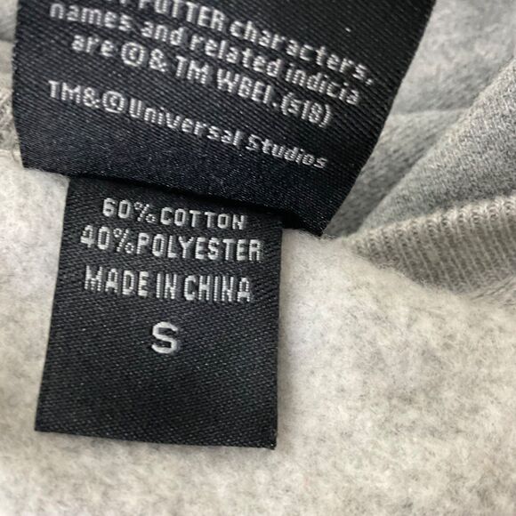 Harry Potter Gryffindor Fleece  Gray Sweatshirt Adult Small Universal Studios - Picture 5 of 11